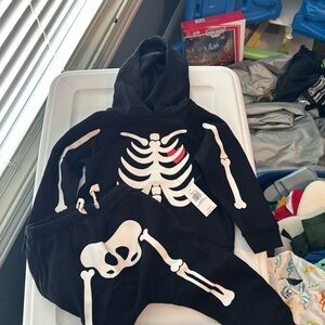 Old Navy toddler scary sweatsuit for Halloween fun, gender, neutral